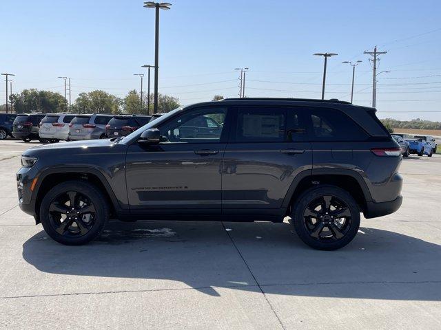 new 2025 Jeep Grand Cherokee car, priced at $48,534