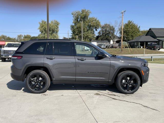 new 2025 Jeep Grand Cherokee car, priced at $48,534