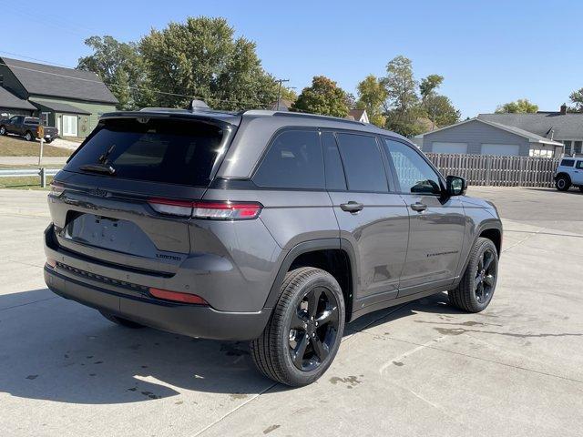 new 2025 Jeep Grand Cherokee car, priced at $48,534