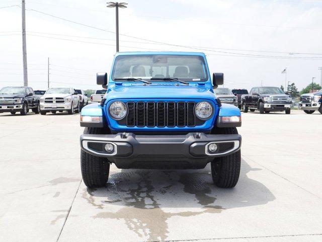 new 2024 Jeep Gladiator car, priced at $43,663