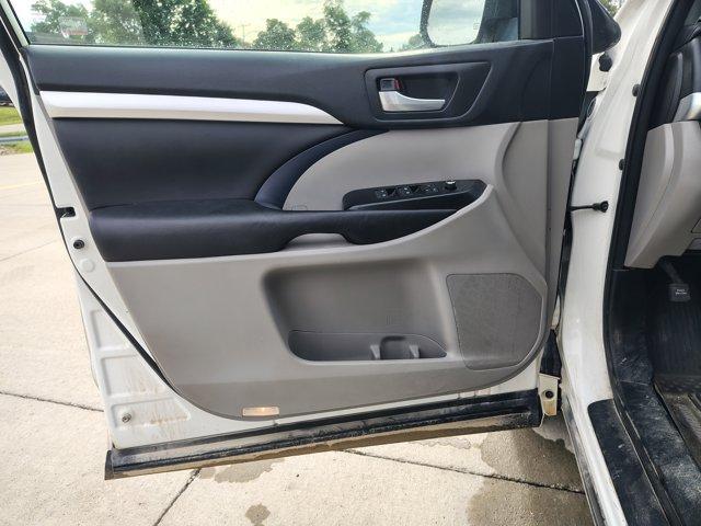 used 2016 Toyota Highlander car, priced at $20,588