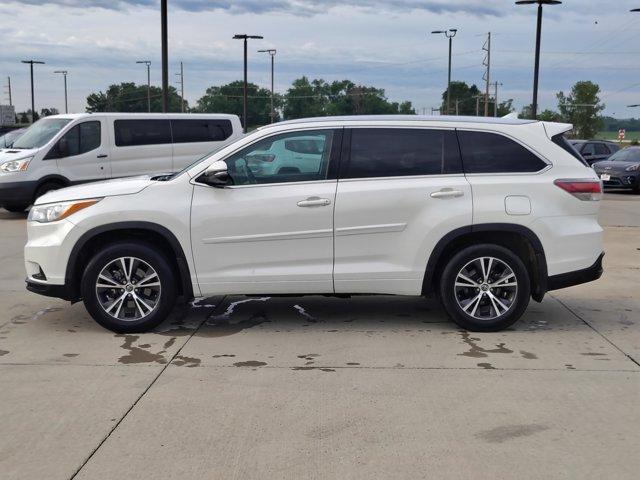 used 2016 Toyota Highlander car, priced at $20,588