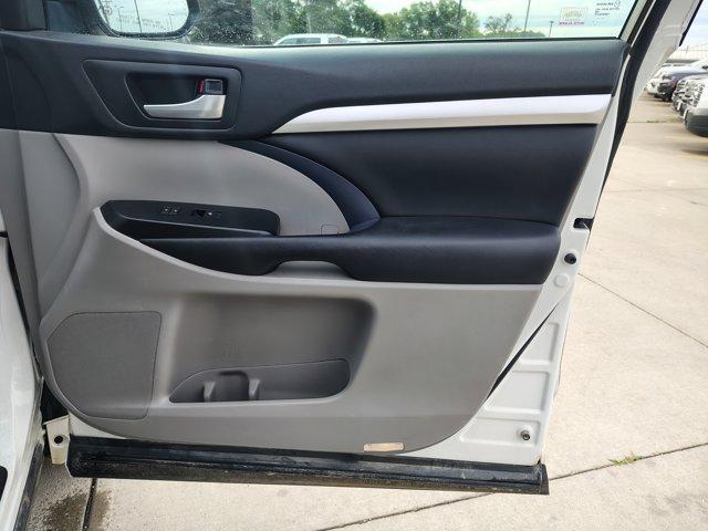 used 2016 Toyota Highlander car, priced at $20,588