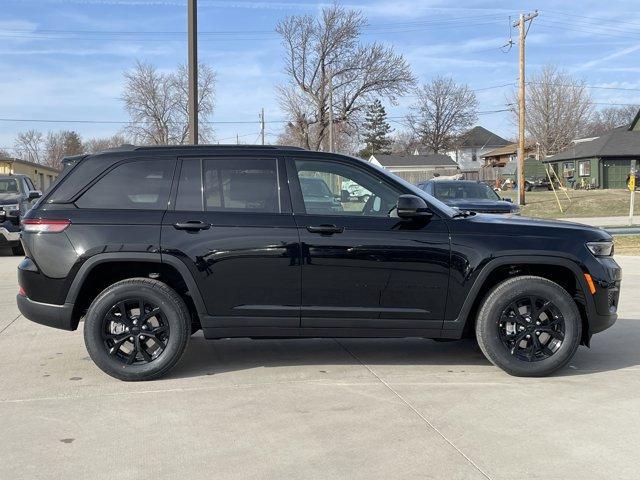 new 2025 Jeep Grand Cherokee car, priced at $41,459
