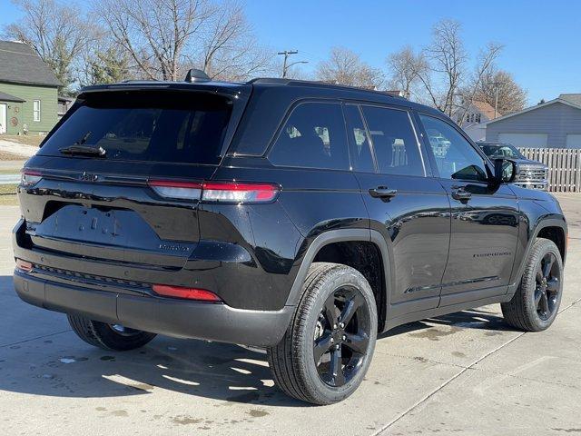 new 2025 Jeep Grand Cherokee car, priced at $45,601