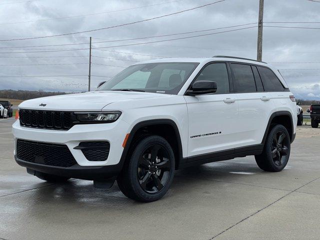 new 2025 Jeep Grand Cherokee car, priced at $40,953