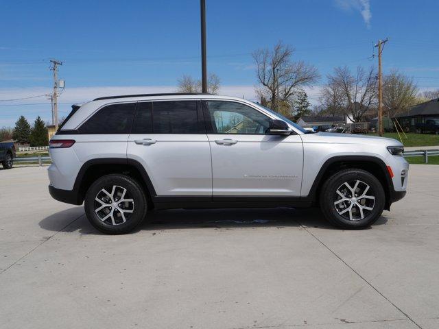 new 2024 Jeep Grand Cherokee car, priced at $39,614