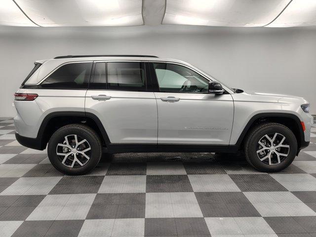 new 2025 Jeep Grand Cherokee car, priced at $41,206