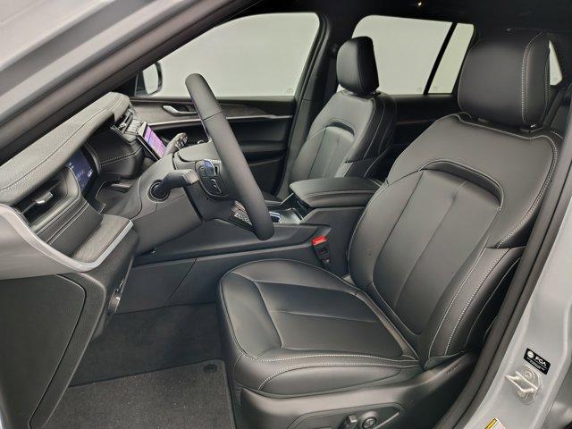 new 2025 Jeep Grand Cherokee car, priced at $41,206