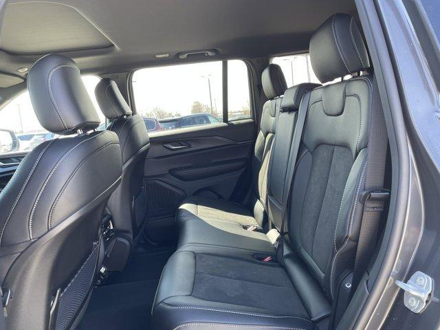 new 2025 Jeep Grand Cherokee car, priced at $41,051