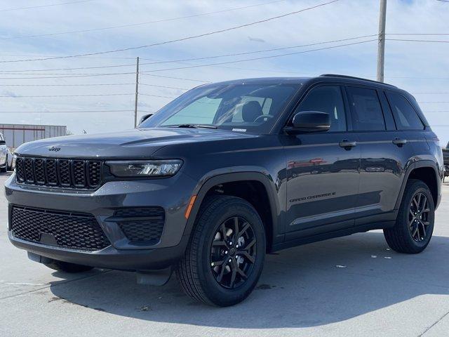 new 2025 Jeep Grand Cherokee car, priced at $41,051