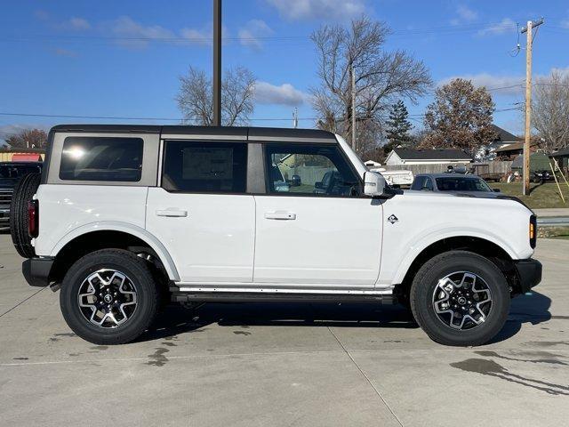 new 2024 Ford Bronco car, priced at $48,985