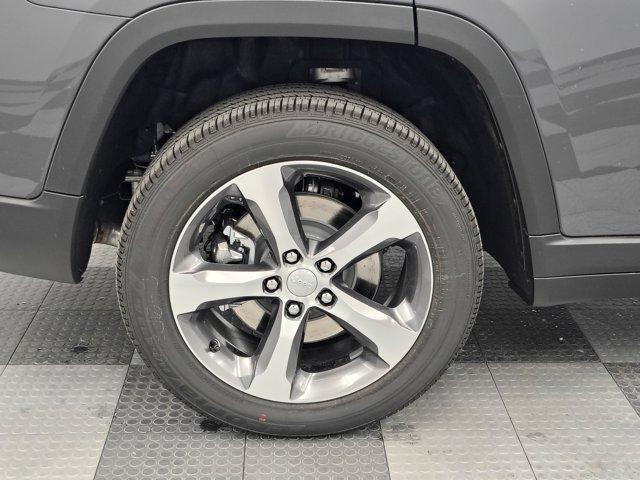 new 2025 Jeep Grand Cherokee L car, priced at $49,401