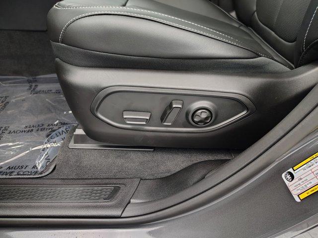 new 2025 Jeep Grand Cherokee L car, priced at $49,401