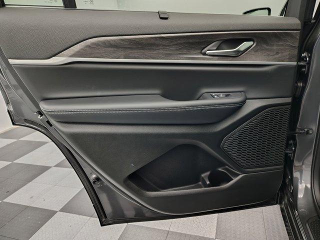 new 2025 Jeep Grand Cherokee L car, priced at $49,401