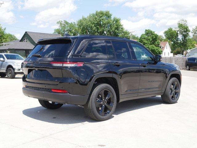 new 2024 Jeep Grand Cherokee car, priced at $42,978