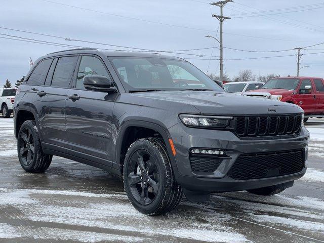 new 2025 Jeep Grand Cherokee car, priced at $44,676