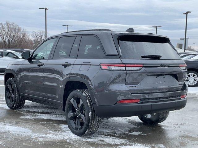 new 2025 Jeep Grand Cherokee car, priced at $44,676