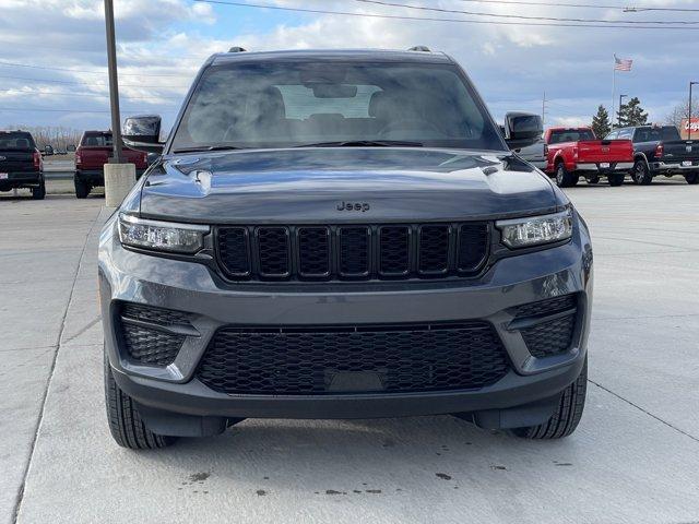 new 2025 Jeep Grand Cherokee car, priced at $38,981