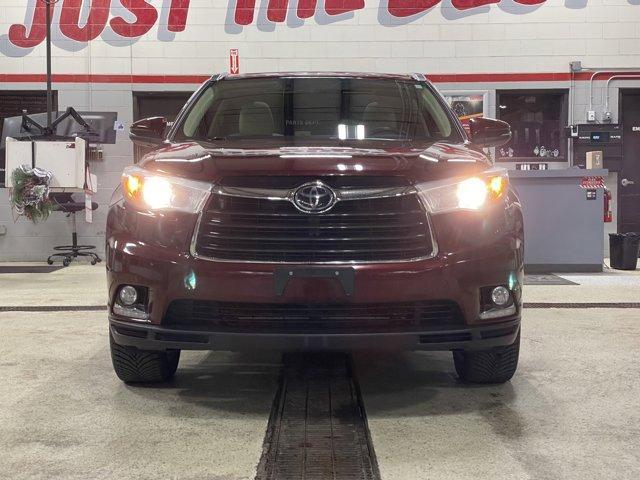 used 2016 Toyota Highlander car, priced at $18,888