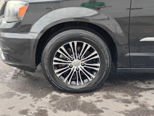 used 2014 Chrysler Town & Country car, priced at $3,000