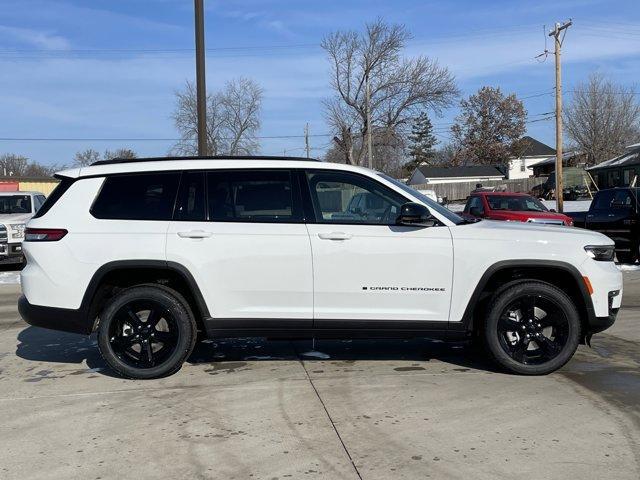 new 2025 Jeep Grand Cherokee L car, priced at $48,690