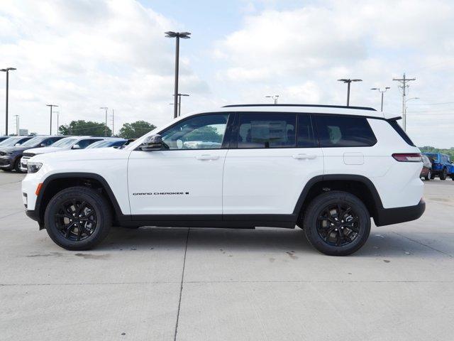 new 2024 Jeep Grand Cherokee L car, priced at $40,945