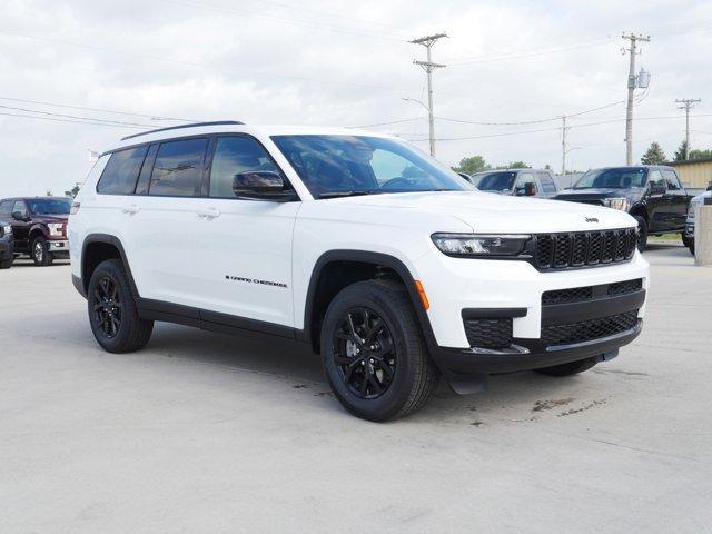 new 2024 Jeep Grand Cherokee L car, priced at $40,945