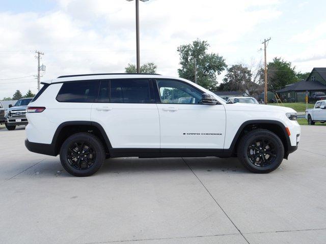 new 2024 Jeep Grand Cherokee L car, priced at $40,945