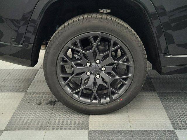 new 2025 Jeep Grand Cherokee car, priced at $56,726