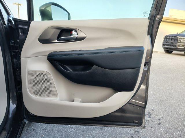 used 2021 Chrysler Pacifica car, priced at $27,988