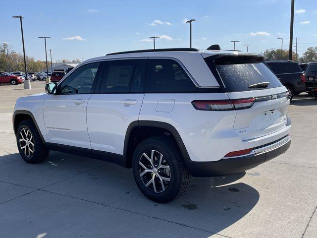 new 2025 Jeep Grand Cherokee car, priced at $40,912