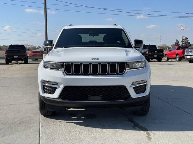 new 2025 Jeep Grand Cherokee car, priced at $40,912