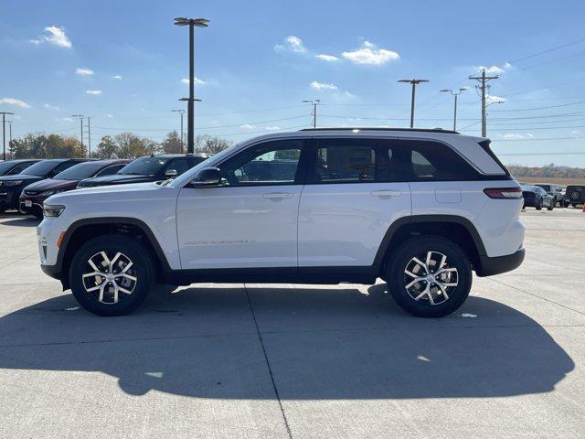 new 2025 Jeep Grand Cherokee car, priced at $40,912