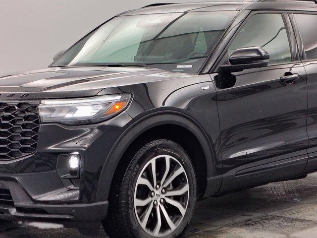 new 2025 Ford Explorer car, priced at $45,636
