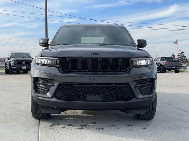 new 2025 Jeep Grand Cherokee car, priced at $40,412