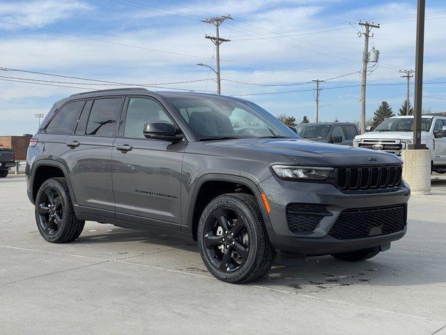 new 2025 Jeep Grand Cherokee car, priced at $40,412