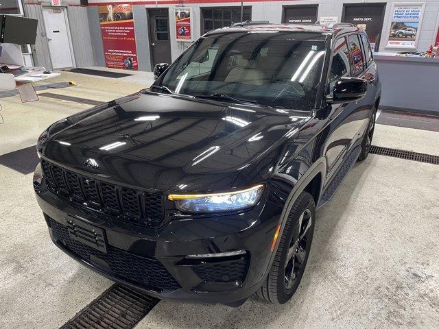 used 2023 Jeep Grand Cherokee car, priced at $34,998