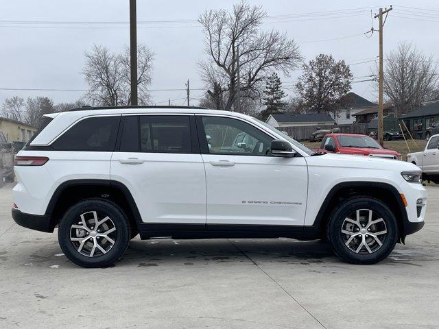 new 2025 Jeep Grand Cherokee car, priced at $39,599