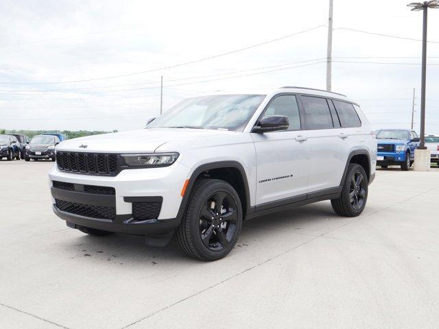 new 2024 Jeep Grand Cherokee L car, priced at $43,274