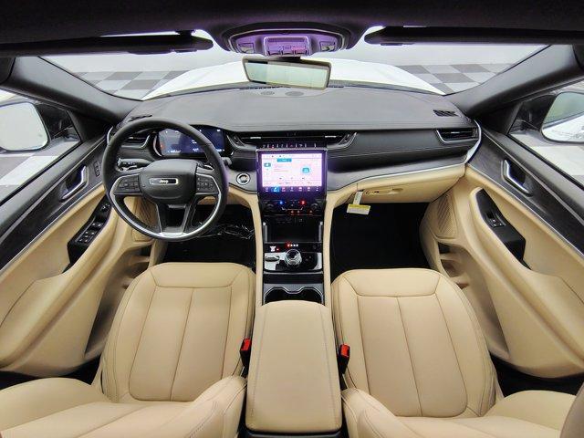 new 2025 Jeep Grand Cherokee car, priced at $48,229