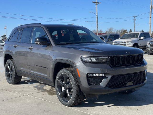 new 2025 Jeep Grand Cherokee car, priced at $44,676