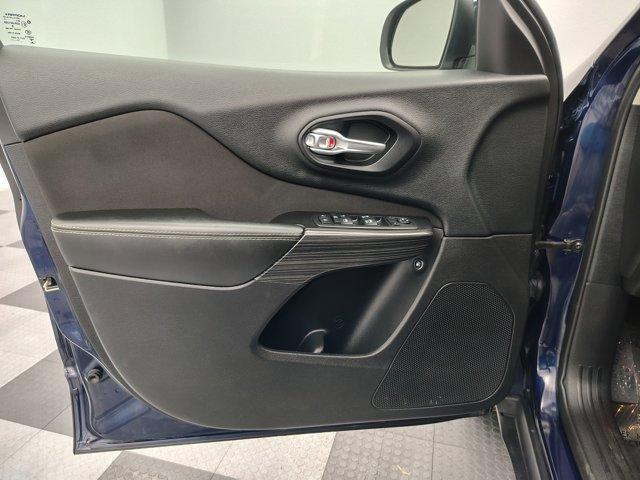 used 2015 Jeep Cherokee car, priced at $11,988