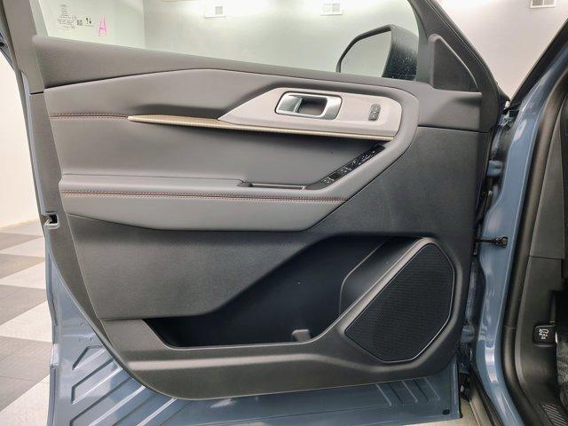 new 2025 Ford Explorer car, priced at $45,930