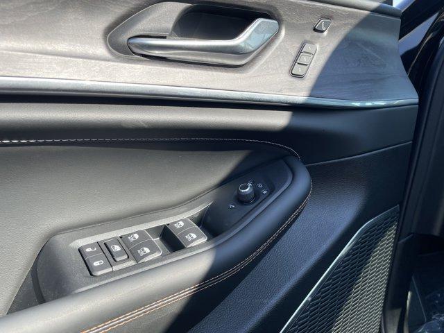 new 2025 Jeep Grand Cherokee car, priced at $57,090