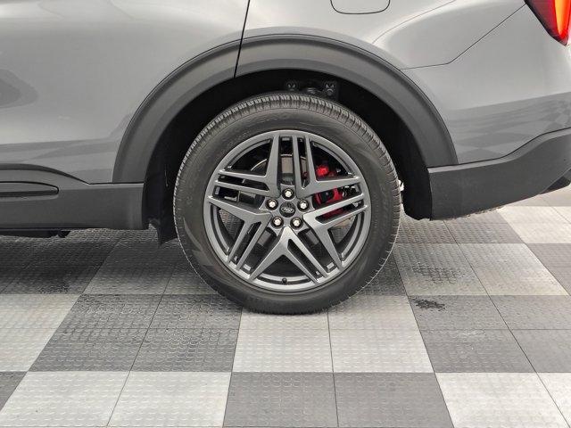 used 2025 Ford Explorer car, priced at $49,988