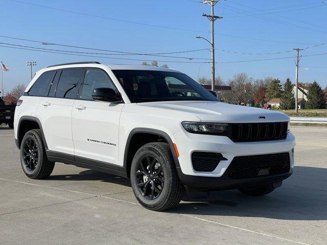 new 2025 Jeep Grand Cherokee car, priced at $39,522