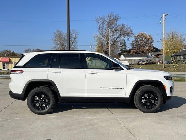 new 2025 Jeep Grand Cherokee car, priced at $39,522