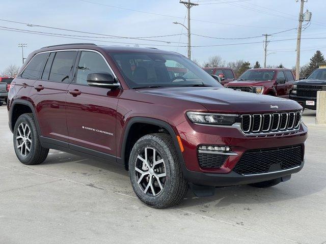 new 2025 Jeep Grand Cherokee car, priced at $40,983