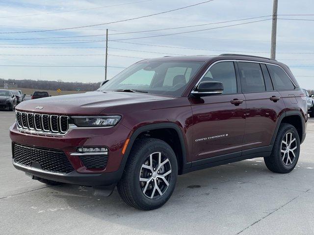 new 2025 Jeep Grand Cherokee car, priced at $40,983